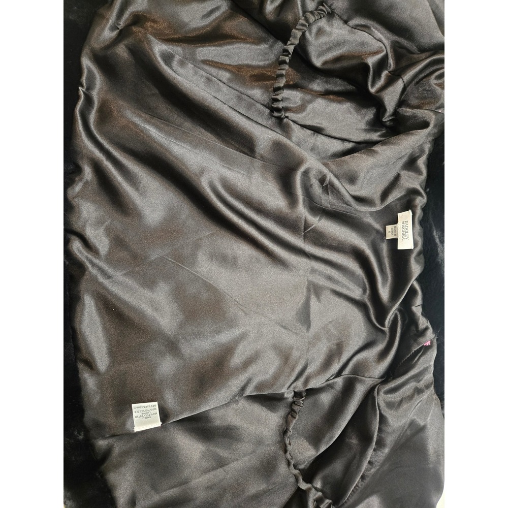 Badgley Mischka Black Faux Fur Capelet Zipper Arm Slits Small Outerwear Wrap - Picture 4 of 7